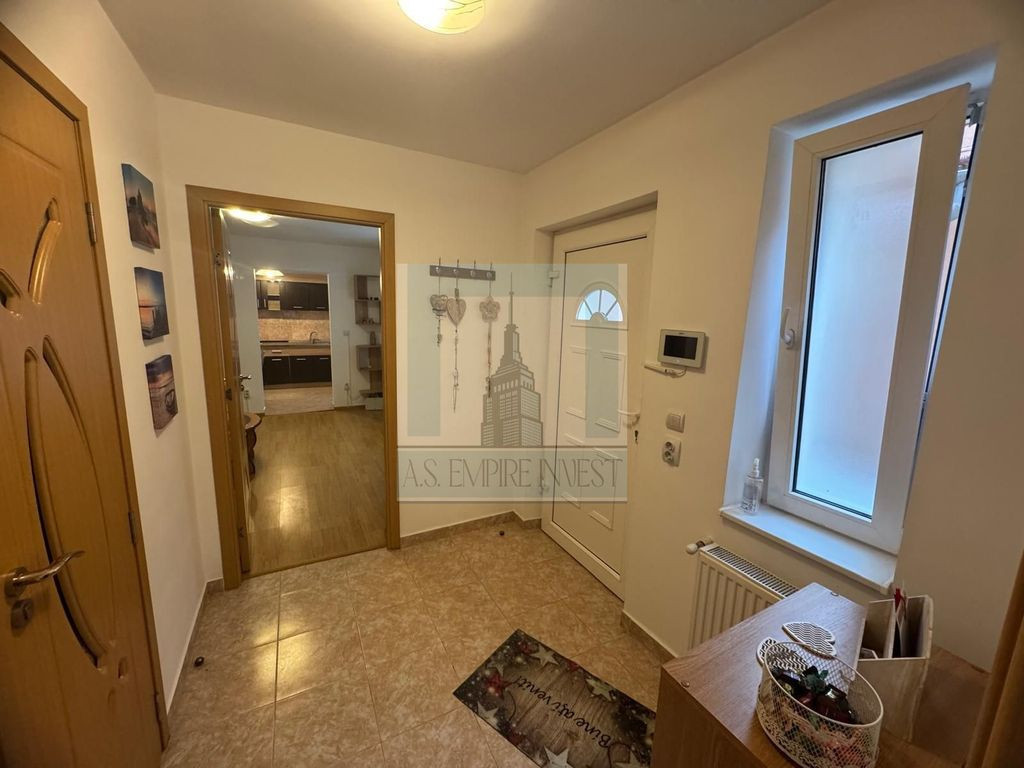 Ap 2 camere decomandat la casa, mobilat/utilat - zona Cen...