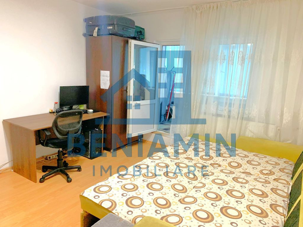 Apartament 2 camere Scoala 34 la parter cu balcon 45mp te...
