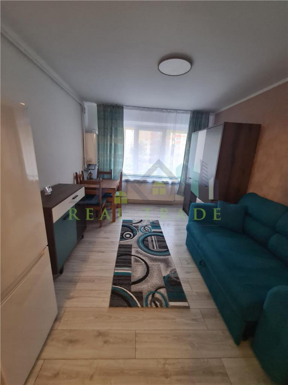 Garsoniera etajul 2 zona Racadau- Carpatilor