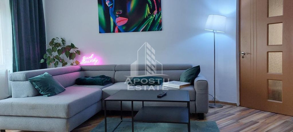 Apartament cu 2 camere, decomandat, zona Telegrafului