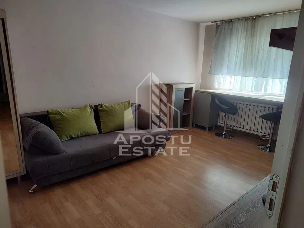 Apartament 1 camera, parter, zona Lipovei