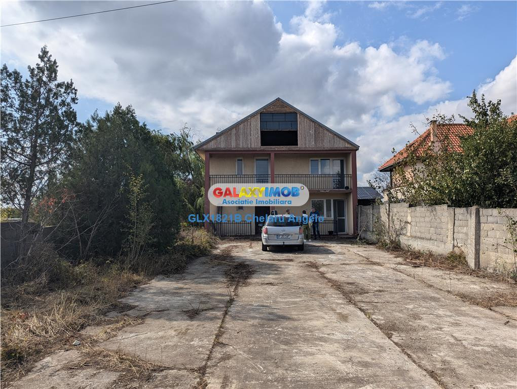 1 Decembrie,vila 5 cam ,P 1 pod, teren 1000 mp,an 2005