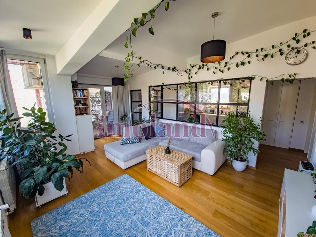 Duplex de poveste - 3 camere - inchiriere - Mitropolie