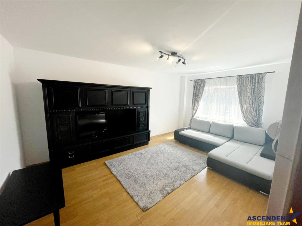 Structura decomandata,mobilat si utilat cochet,etaj 1,Centru