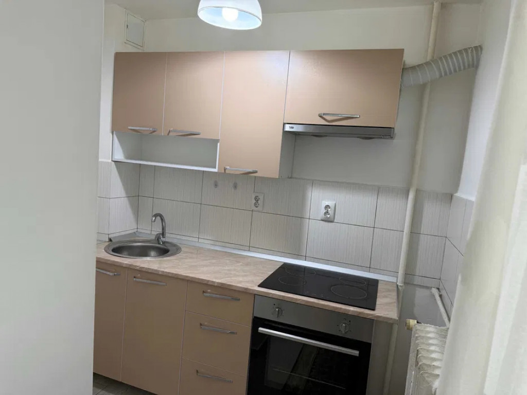 APARTAMENT 1 CAMERA, ETAJ INTERMEDIAR,TATARASI,ZONA LINISTIT