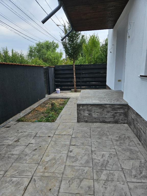 Casă — parter + etaj — zonă rezidențială liniștită Otopeni