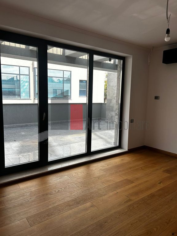 Apartament cu 3 camere - Zona Unirii