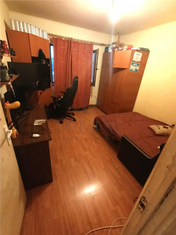 DAMBOVITA - ETAJ 1 - 4 CAMERE - 2 BAI - 2 BALCOANE - CENTRAL