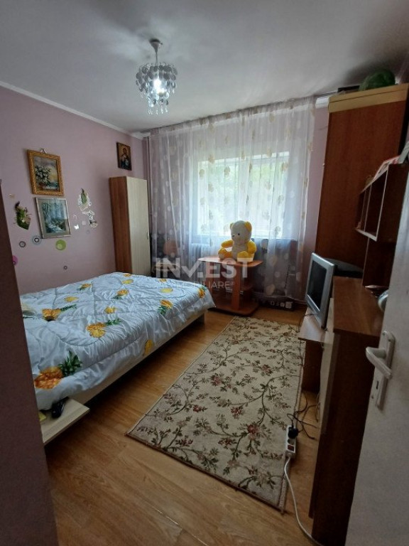 Apartament de vanzare cu 3 camere si 2 bai- zona Dacia