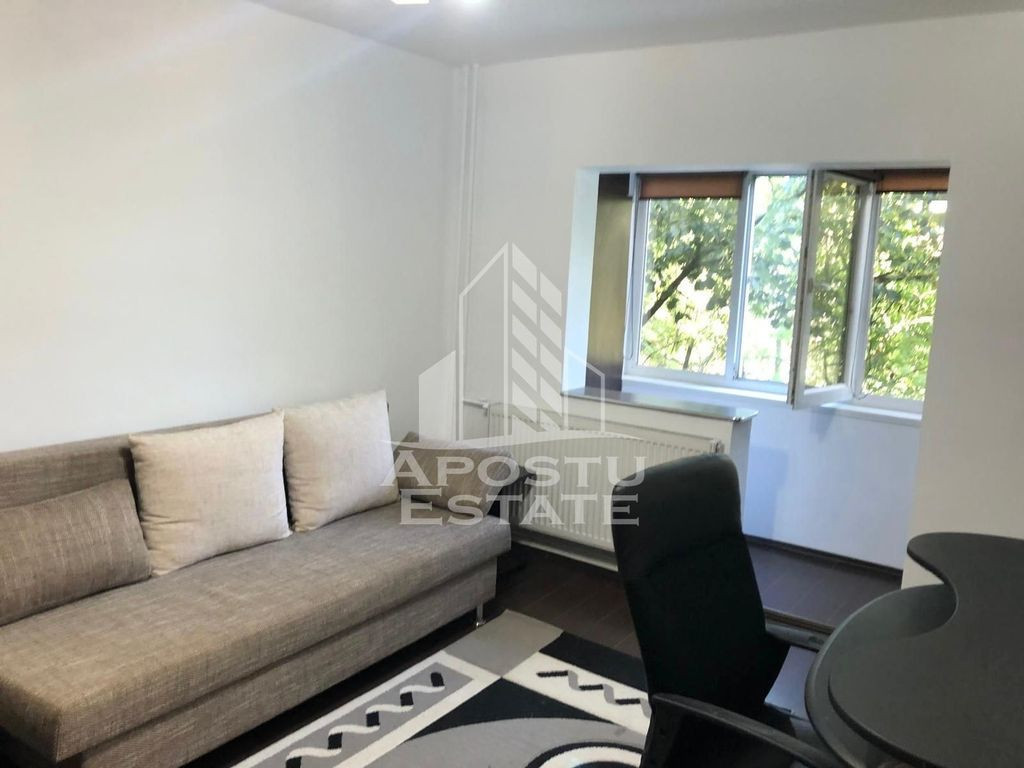 Apartament cu o camera, semidecomandata, zona Bucovina