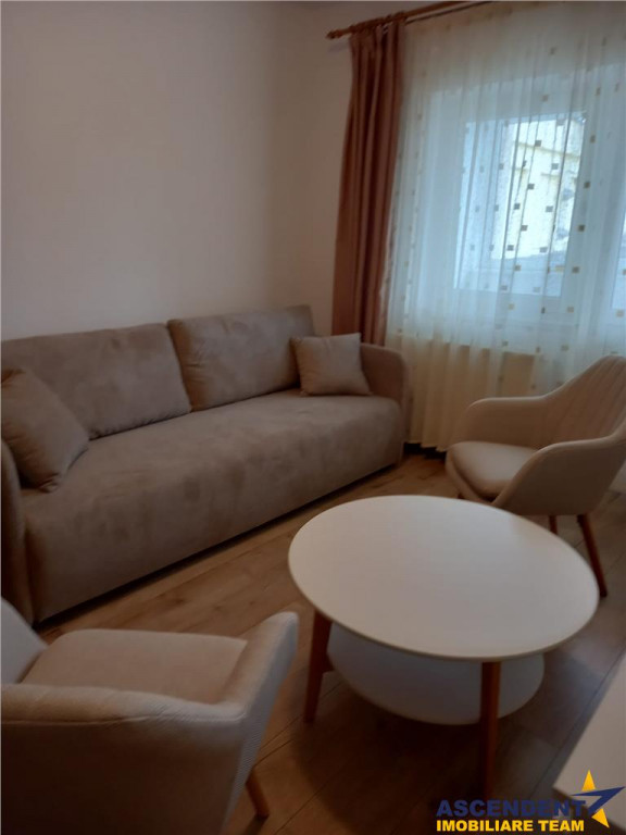 Garsoniera decomandata, Racadau, Brasov