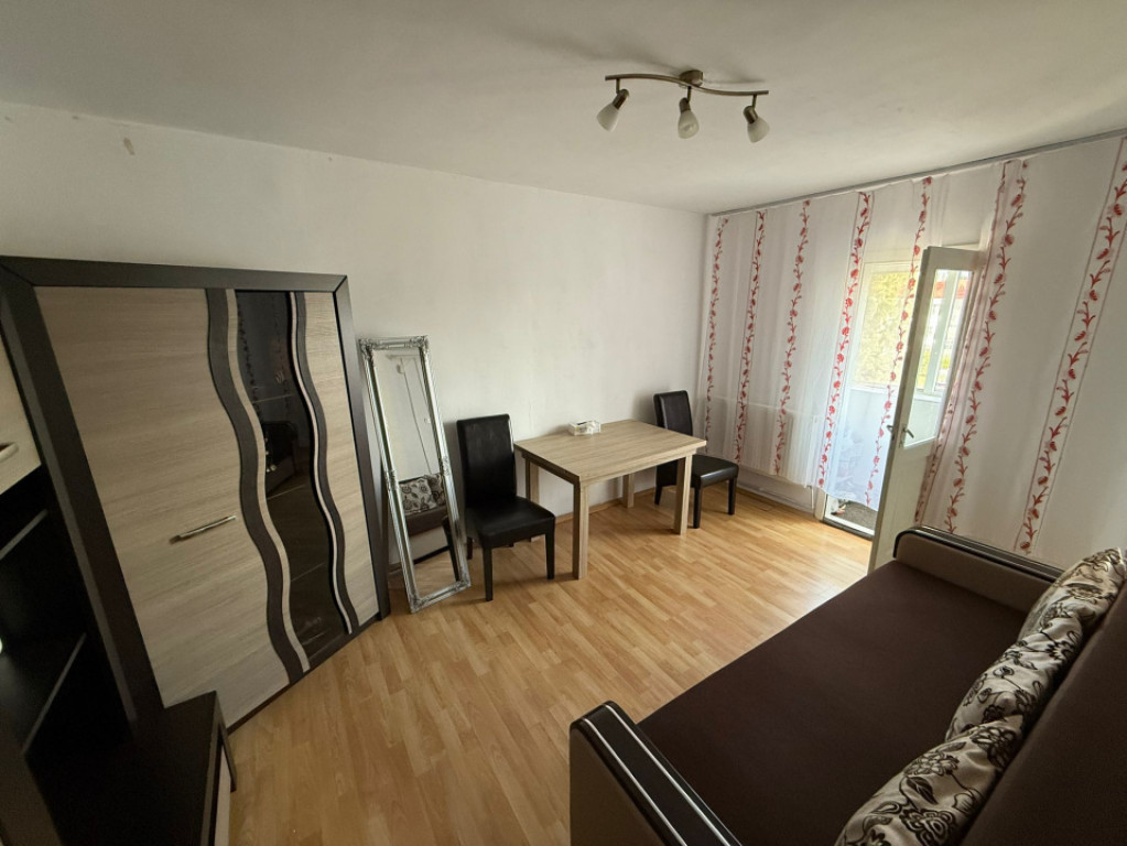 Garsonieră de vânzare, 28 mp utili, strada Melodiei