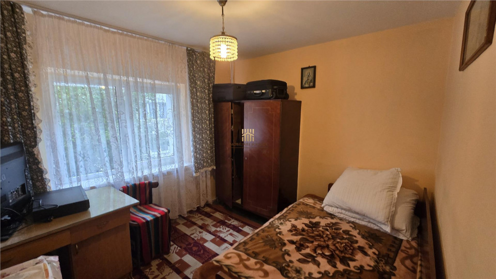 Apartament 3 camere Cartier Zamca De Inchiriat 0727817187