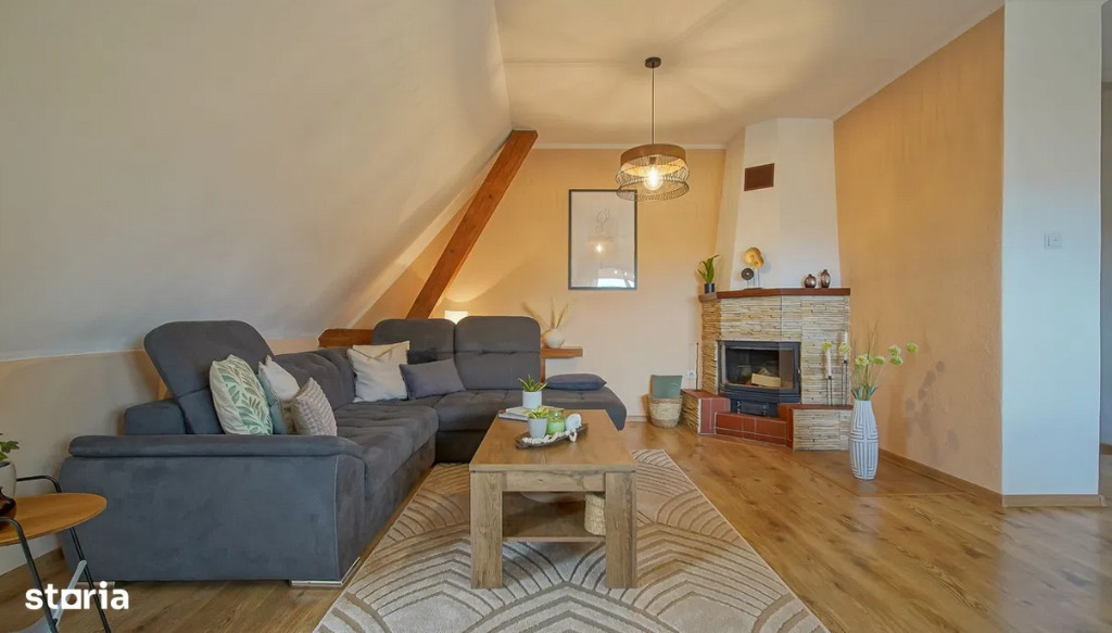 Apartament 3 camere, decomandat - zona Brasovul Vechi