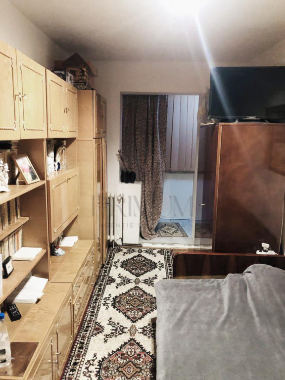 DAMBOVITA - 3 Cam - Centrala Proprie - Bloc Anvelopat - Etaj