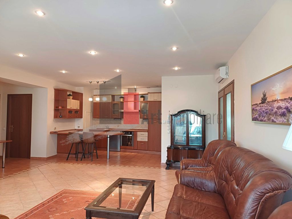 Universitate, apartament in bloc construit 2000, locuit/b...