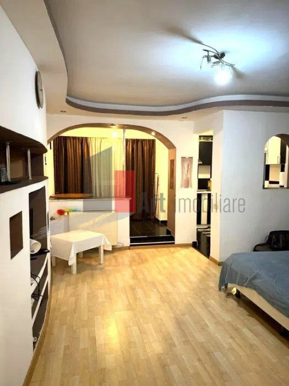 Garsonieră 35 mp mobilată și utilată la 3 minute de m...