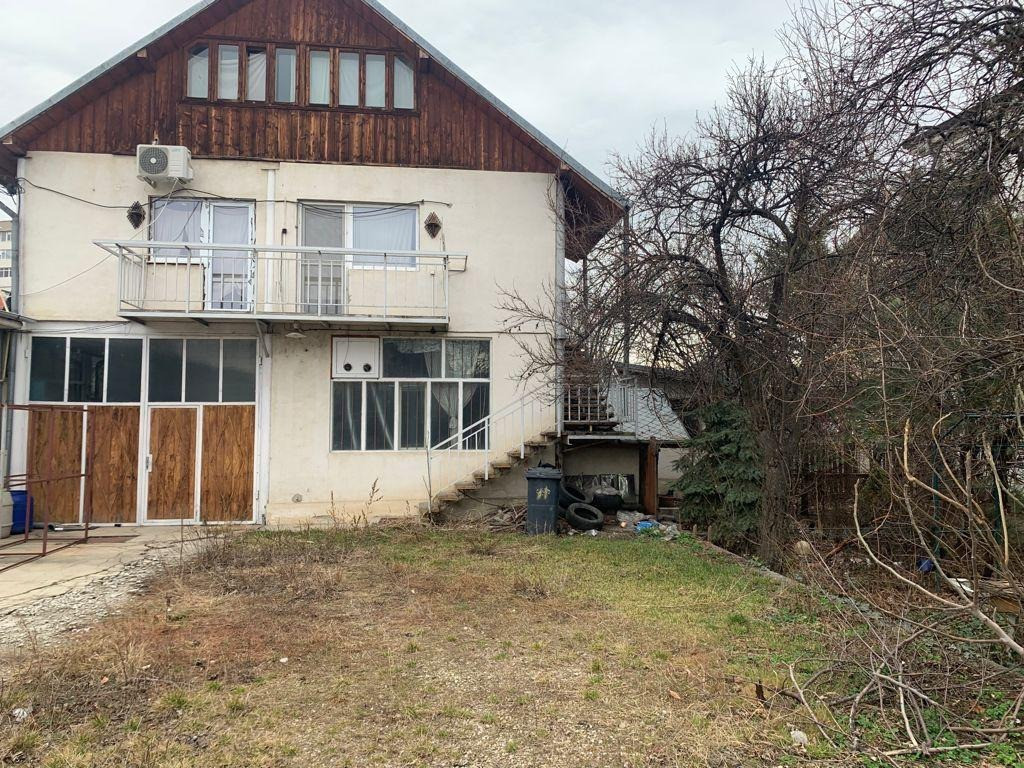 Teren 588mp, cladire P+1+M, Str. Alexandru cel Bun