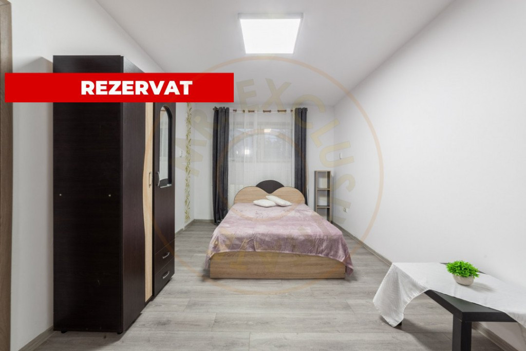 Garsoniera tip studio Pitesti zona Banat-bloc nou!