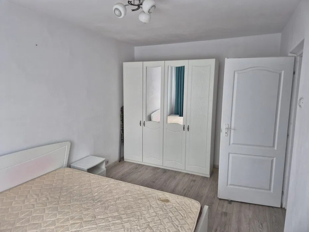 Apartament 2 camere , in Podu Ros,