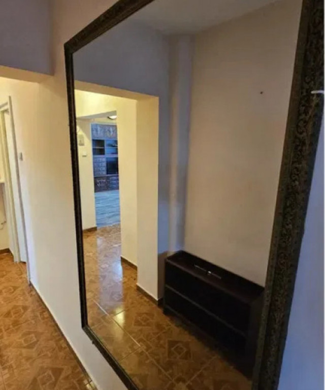 APARTAMENT 3 CAM, DECOMANDAT, ULTRACENTRAL