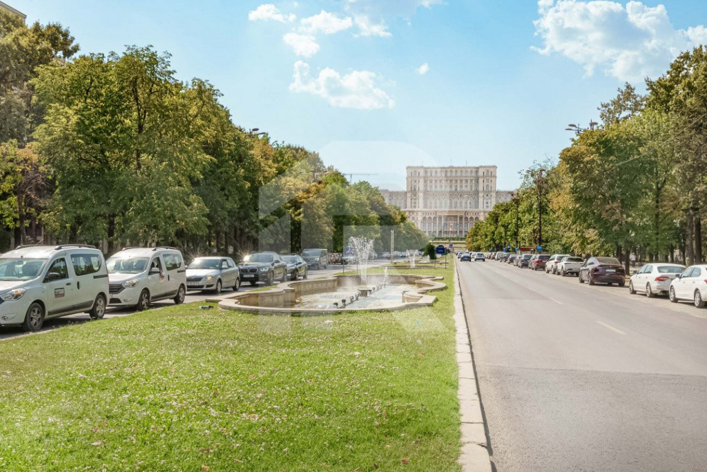 Apartament cu 4 camere pe Bulevardul Unirii - Fantani