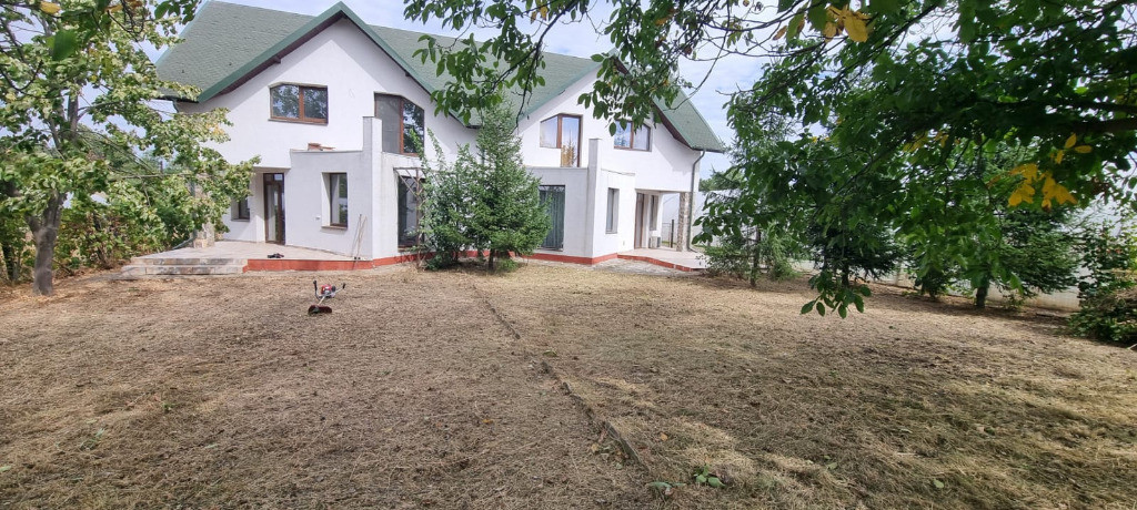 Casă Duplex 240 mp + Teren 2.500 mp | Varlaam, Strada Principală