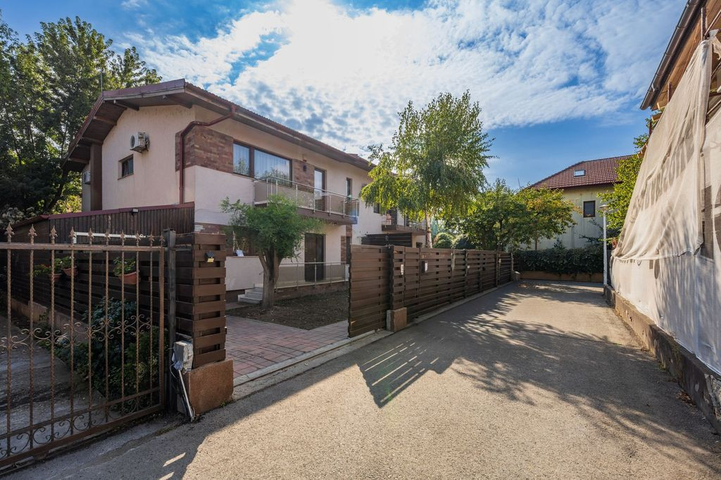 Vila superba 200 mp Fundeni Dobroesti - Complex privat - ...