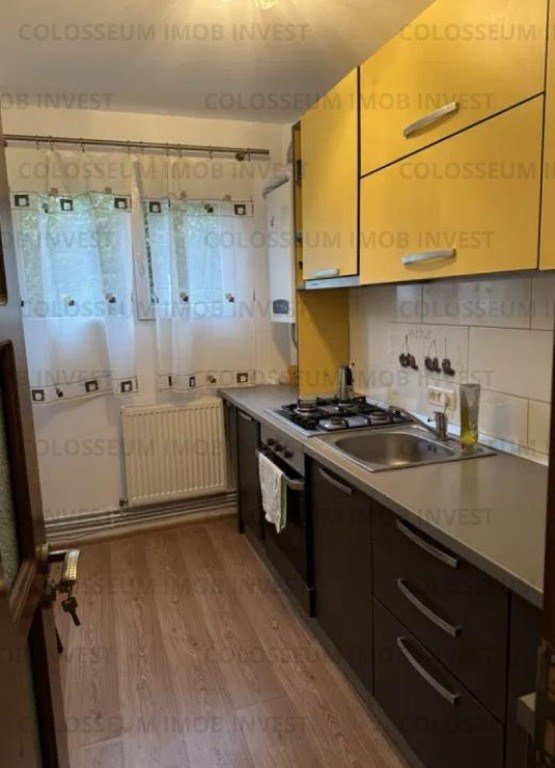 Garsoniera decomandat - zona Astra