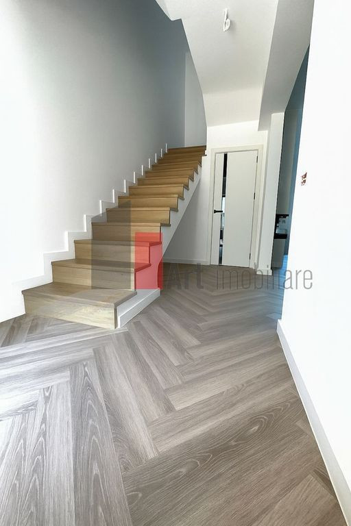 Casă cuplata premium, 5 camere, 130 mp – Padurea Rosu...