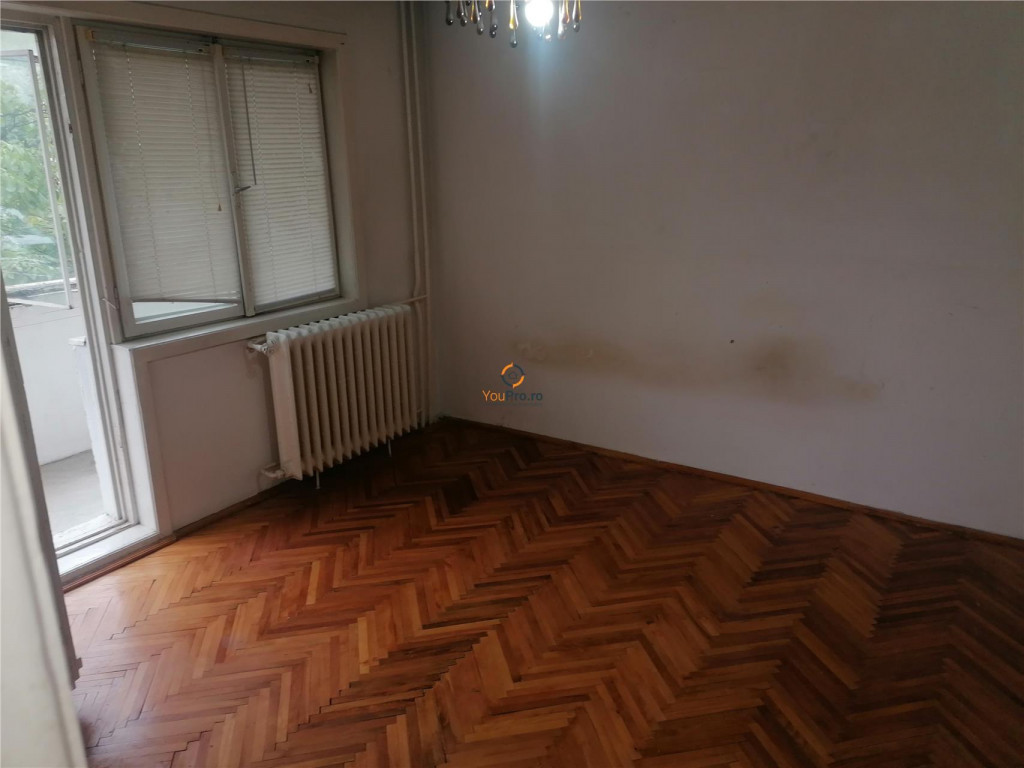 Decomandat Etaj 1 cu 2 Balcoane zona Soarelui