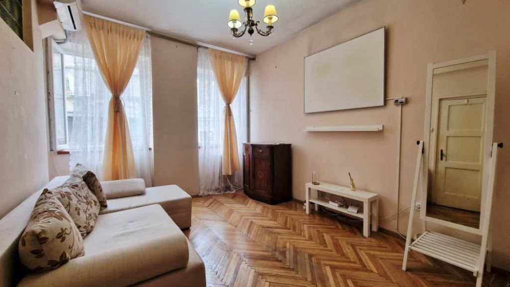 Garsoniera Magheru - str. Vasile Conta, eta 1