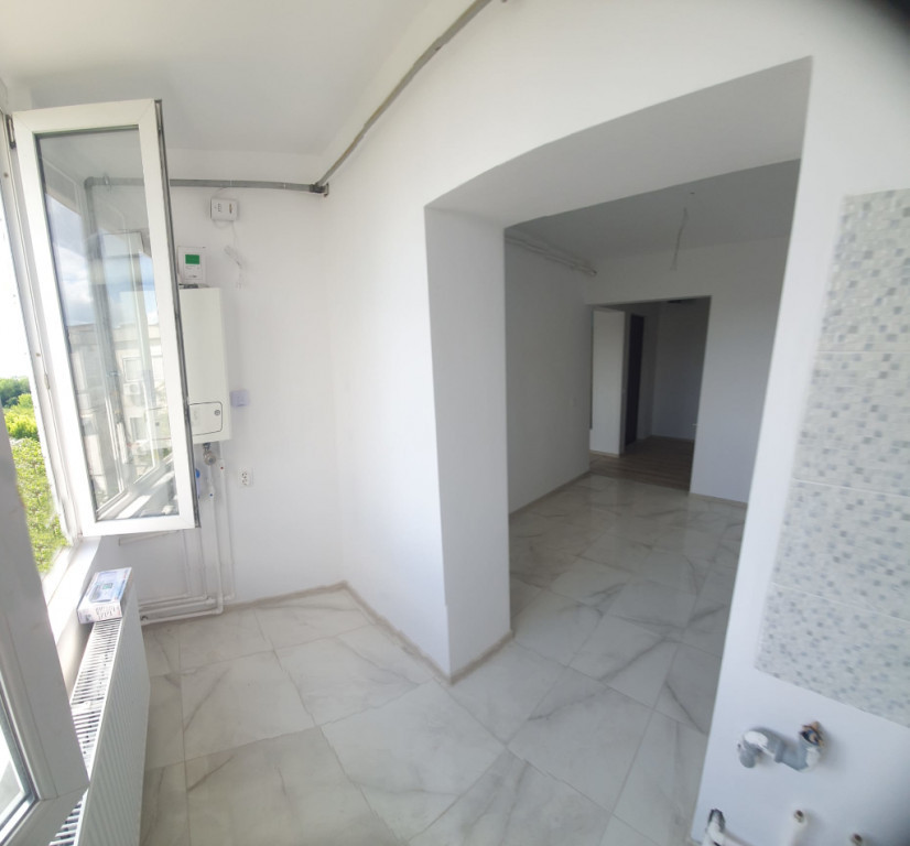 Apt 3 camere decomandat, renovat, centrala termica, instalatii noi