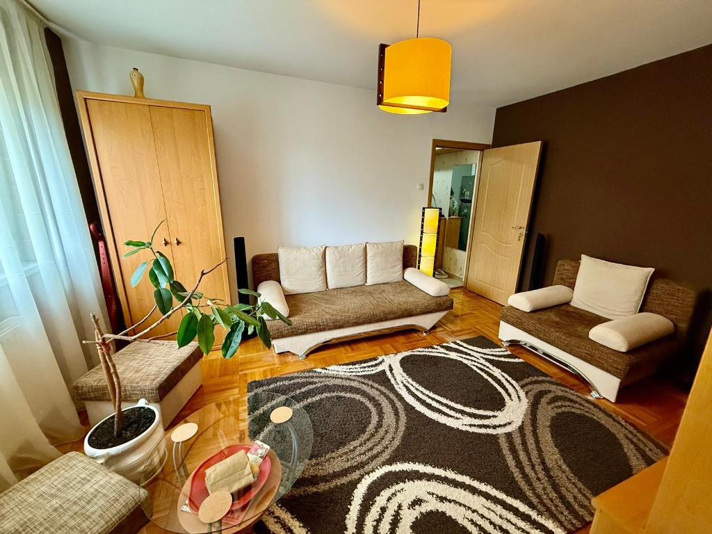 AA/1150 De închiriat apartament cu 2 camere în Tg Mureș - 7 Noiembrie