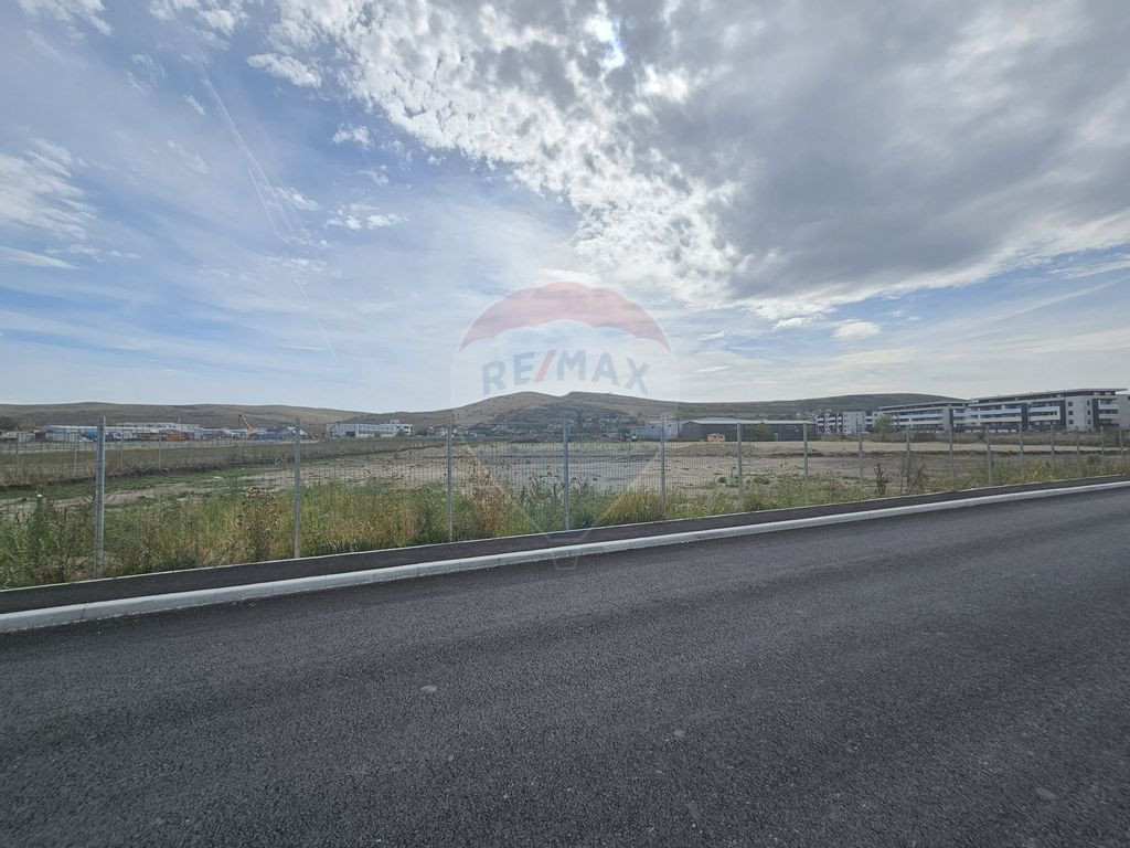 De vanzare teren industrial cu PUZ aprobat