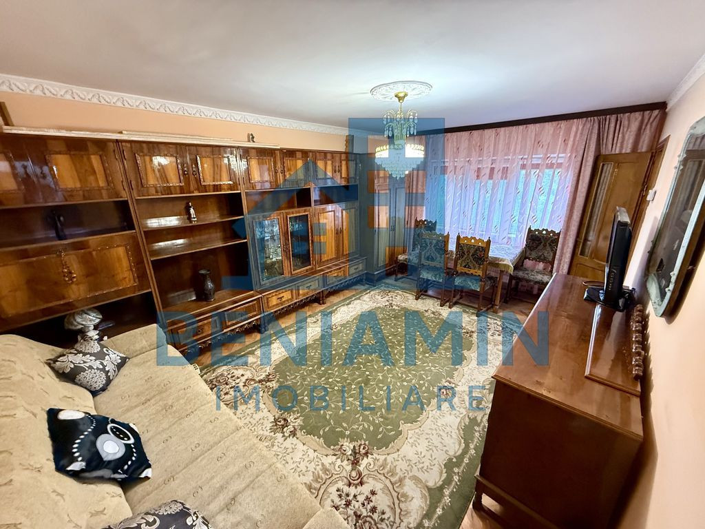 2 Decomandate -Centrala termica - Etaj 1 -Mobilat - 1 Mai...