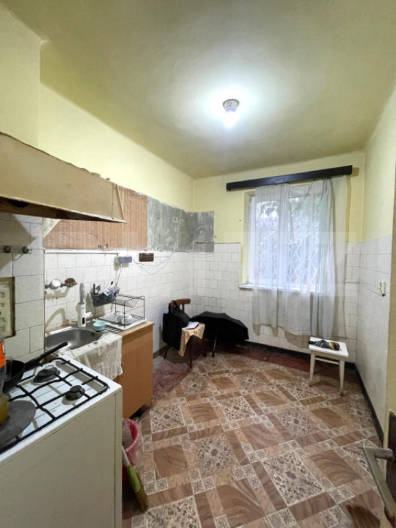 Apartament 2 camere, decomandat, 52 mp, renovabil, zona The