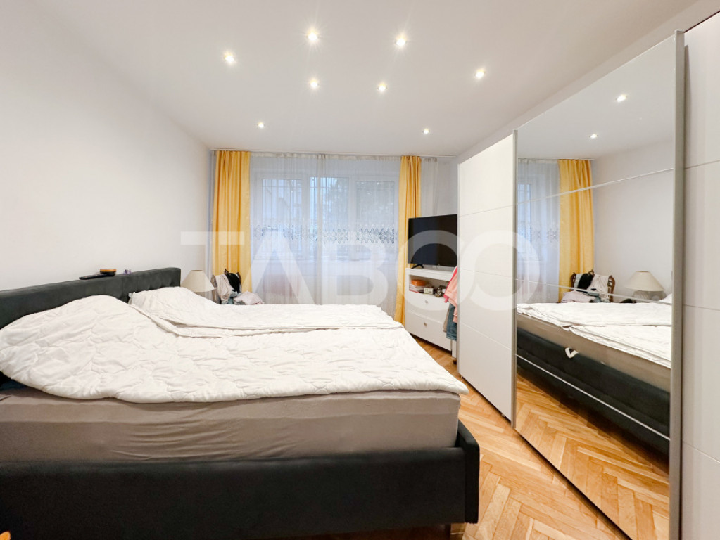 Apartament cu 3 camere 105 mpu decomandat in cartierul Plopi