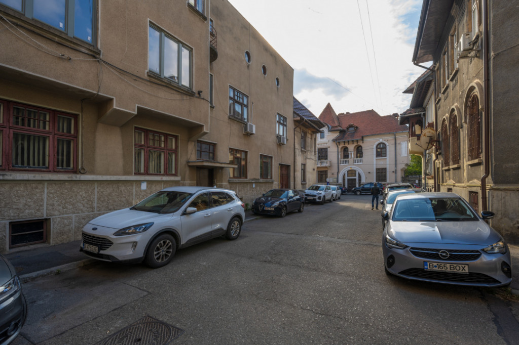 CALEA CALARASILOR - SIHLEANU, 4 CAMERE 100 MP, ETAJ 1!