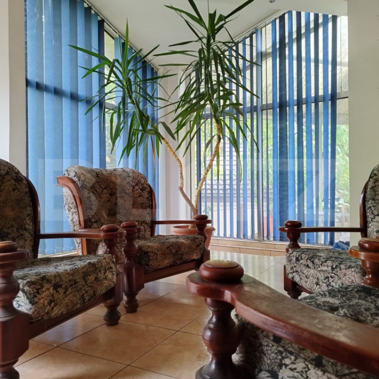 Casa de vanzare, 270 mp, zona Braytim