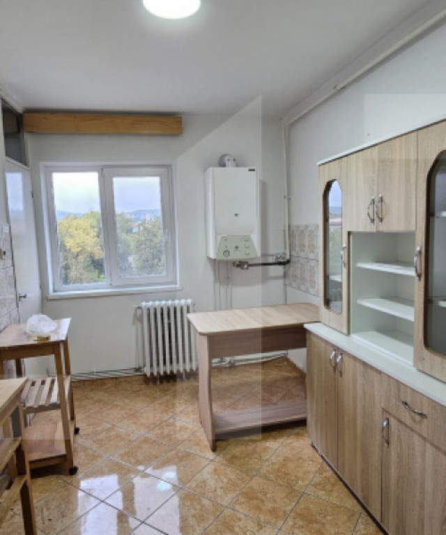 Apartament 2 camere, decomandat, 2 balcoane – Grigore Băl