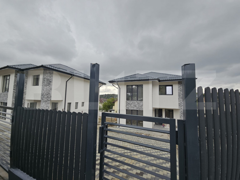 Casa de lux in Iasi 4 camere, zona Bucium