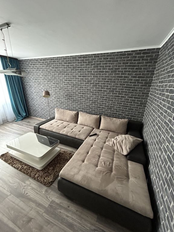 Apartament 2 camere zona Casa de Cultura