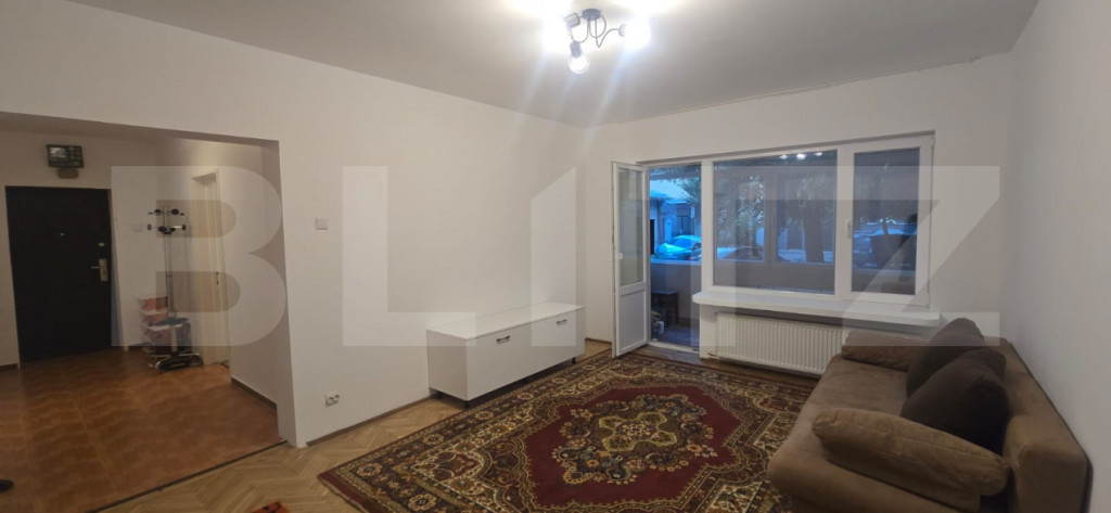 Apartament 3 camere, 80 mp, zona Medicina Veche