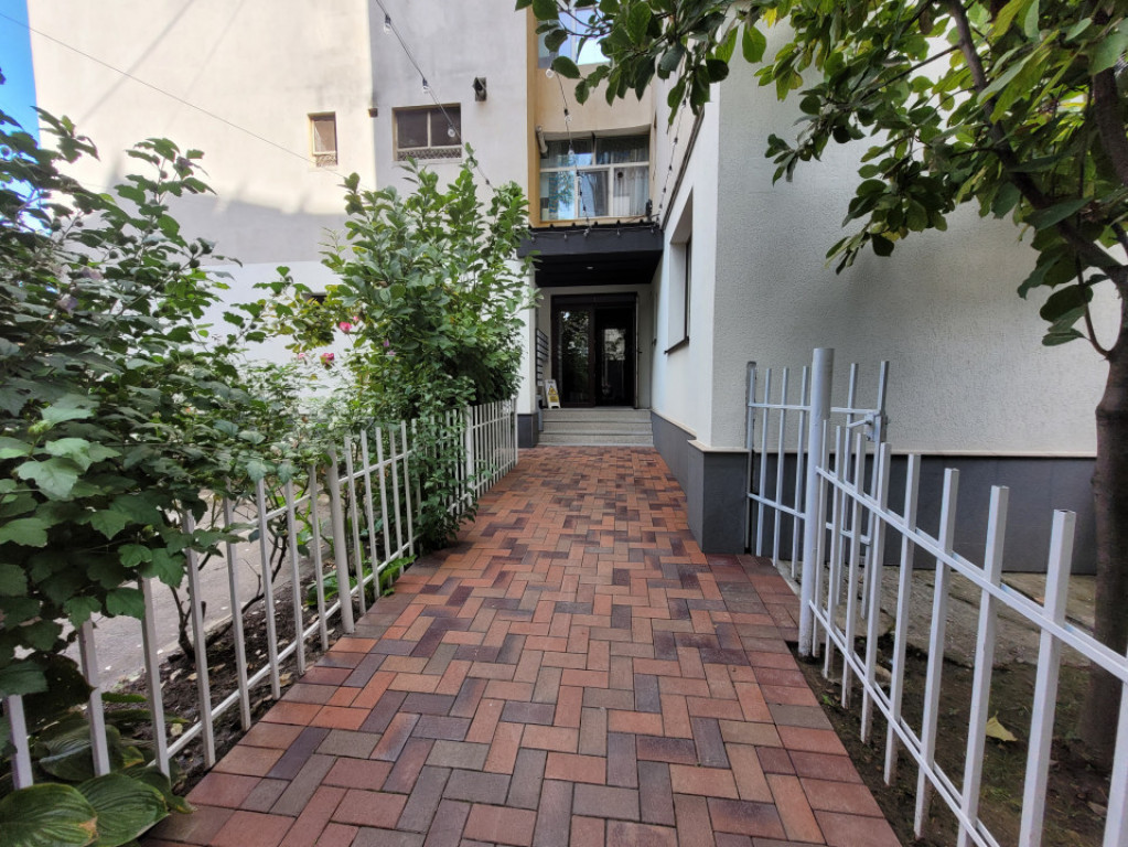 Apartament 2 camere, decomandat, semicentral, Târgu-Jiu