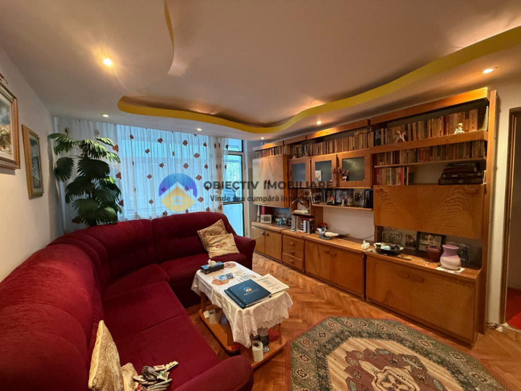 Apartament 2 camere – Centru, Etaj 2