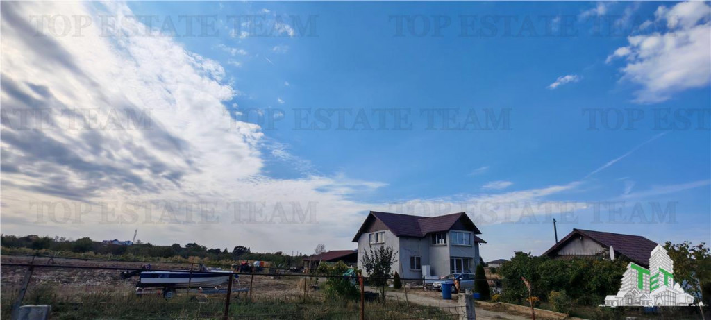 Ferma 3,3ha, din care 2,5ha intravilan, vila 7 camere, D P E