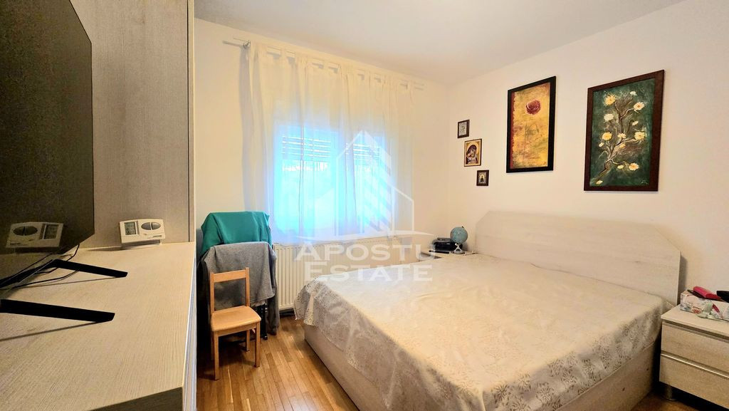 Apartament cu 2 camere, decomandat, centrala proprie, zon...