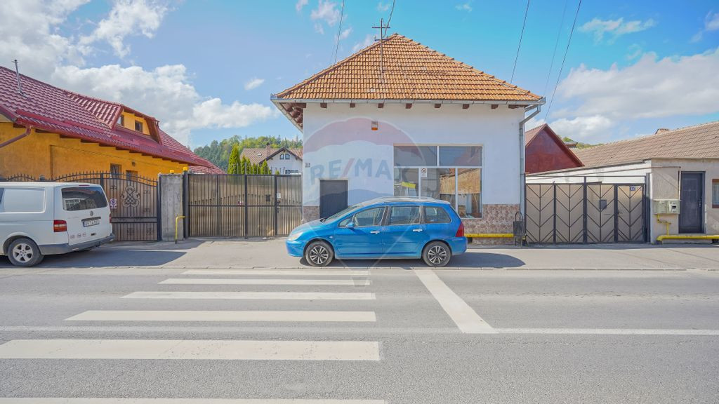Casa 5 camere Zarnesti teren 585 mp pozitie excelenta