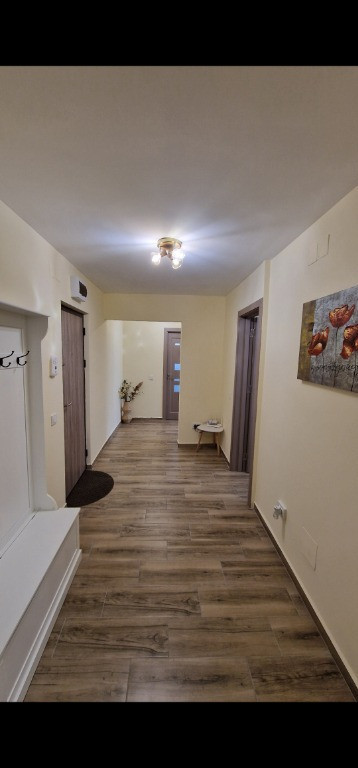 Inchiriez apartament 2 camere Piatra Neamt, centru, str. Ana Ipatescu